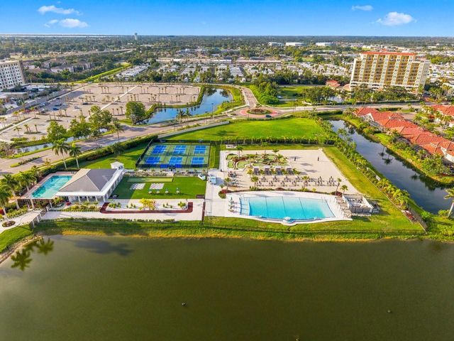 1110 3RD STREET E, Palmetto, FL 34221