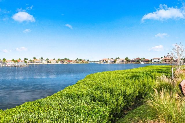 1110 3RD STREET E, Palmetto, FL 34221