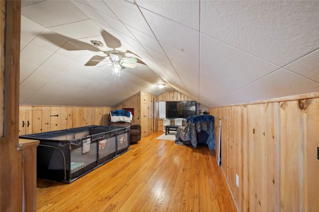 719 W 7th Street S, Newton, IA 50208