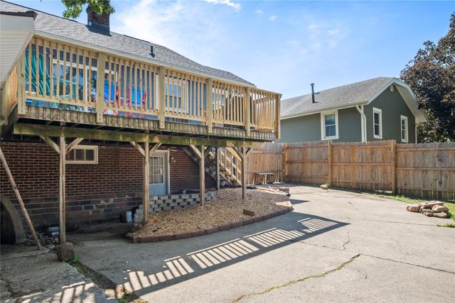 719 W 7th Street S, Newton, IA 50208