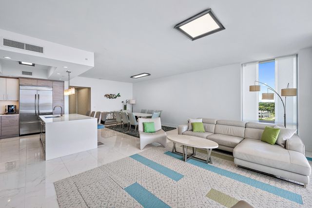1 Water Club Way 704, North Palm Beach, FL 33408