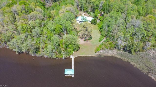 472 Deerchase RD, Saluda, VA 23149
