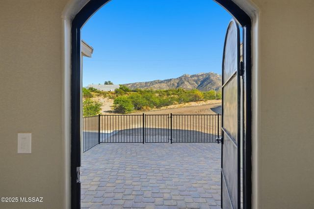 15855 N Equestrian Trail, Tucson, AZ 85739