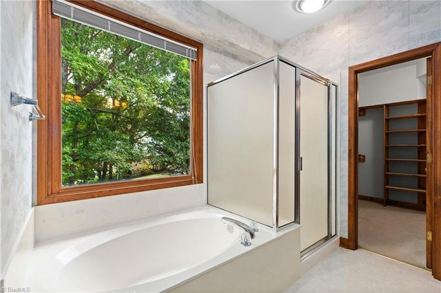 212 Knollcrest Drive, Pinnacle, NC 27043