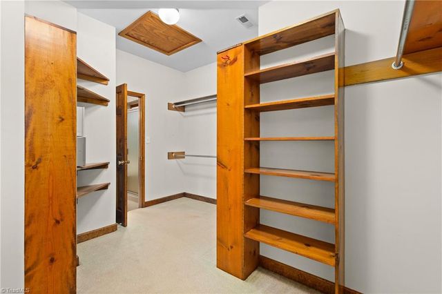 212 Knollcrest Drive, Pinnacle, NC 27043