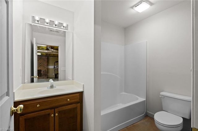 212 Knollcrest Drive, Pinnacle, NC 27043