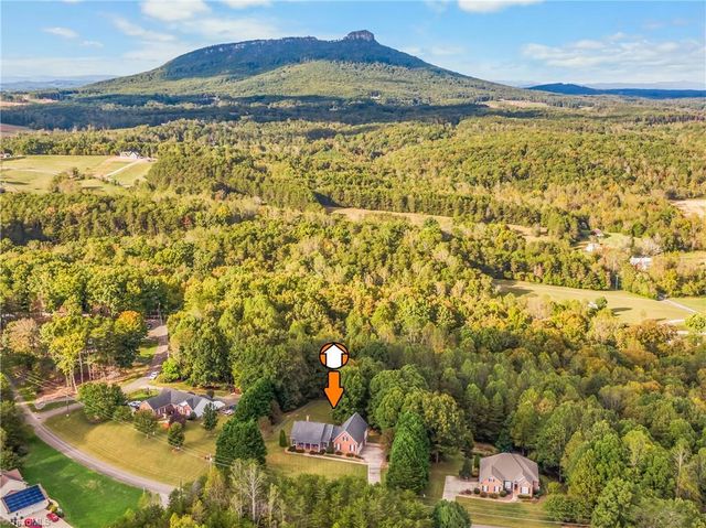 212 Knollcrest Drive, Pinnacle, NC 27043