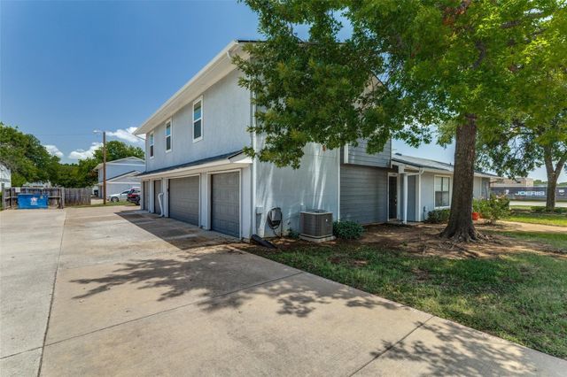 606 Ridgeline Drive, Hurst, TX 76053