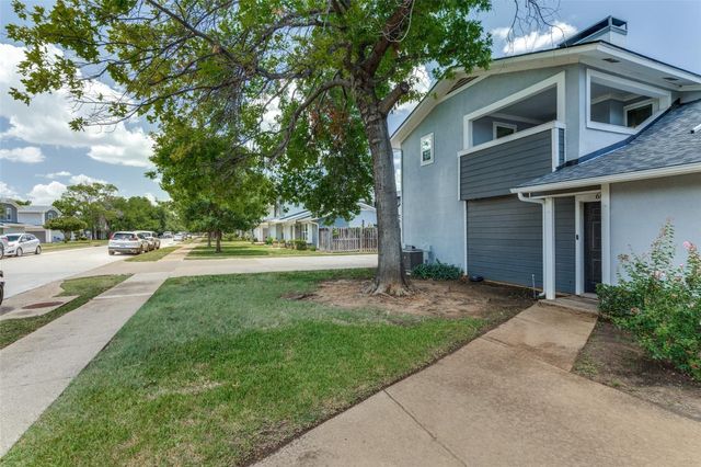606 Ridgeline Drive, Hurst, TX 76053