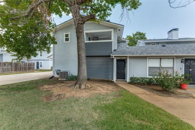 606 Ridgeline Drive, Hurst, TX 76053
