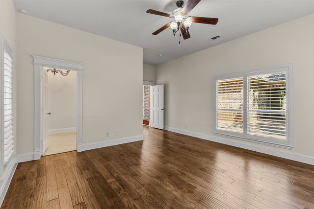 950 Garnet Cove, Oak Point, TX 75068