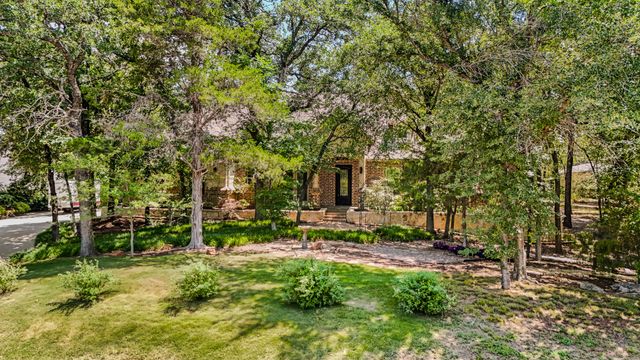 950 Garnet Cove, Oak Point, TX 75068