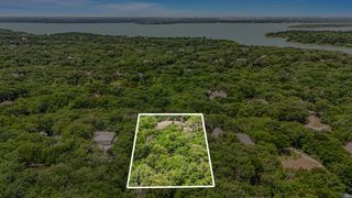 950 Garnet Cove, Oak Point, TX 75068