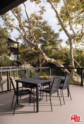 518 E Islay Street, Santa Barbara, CA 93101