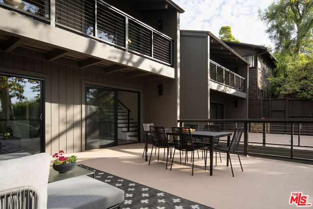 518 E Islay Street, Santa Barbara, CA 93101