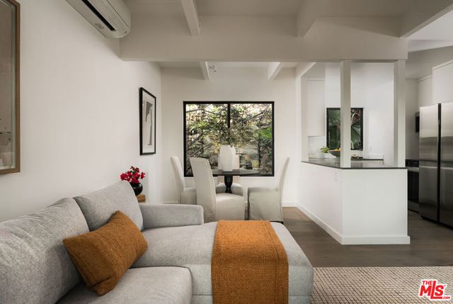 518 E Islay Street, Santa Barbara, CA 93101