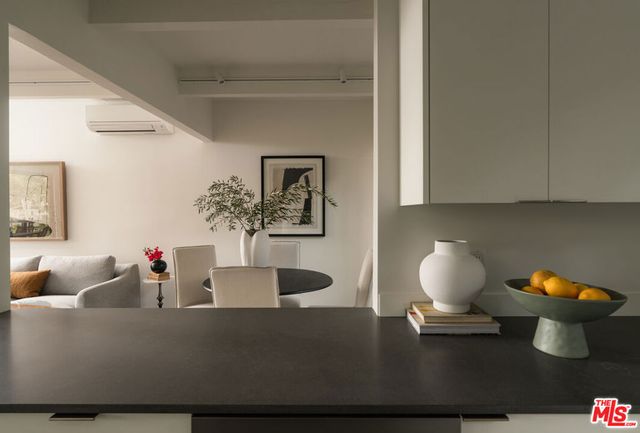 518 E Islay Street, Santa Barbara, CA 93101