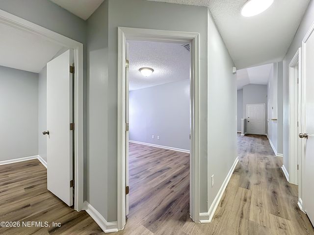 10721 MEADOWLEA Drive, Jacksonville, FL 32218