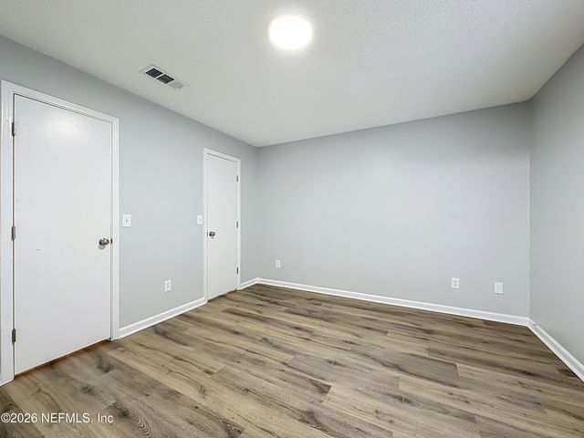 10721 MEADOWLEA Drive, Jacksonville, FL 32218