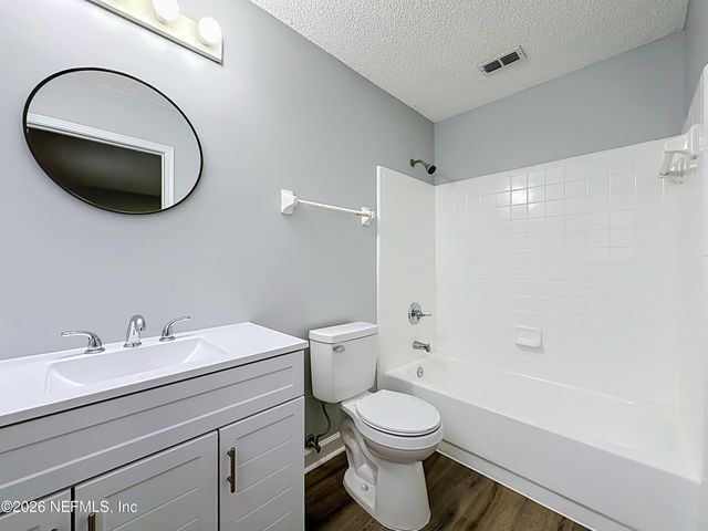 10721 MEADOWLEA Drive, Jacksonville, FL 32218