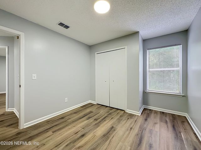 10721 MEADOWLEA Drive, Jacksonville, FL 32218