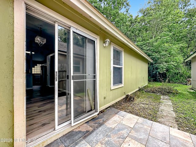10721 MEADOWLEA Drive, Jacksonville, FL 32218
