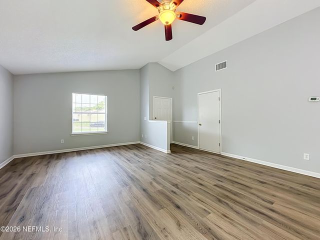 10721 MEADOWLEA Drive, Jacksonville, FL 32218