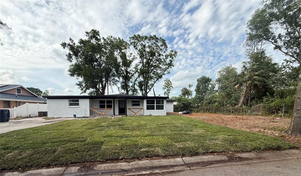 3301 W NEW ORLEANS AVENUE, Tampa, FL 33614