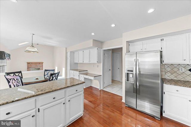 100 TROWBRIDGE LN, Downingtown, PA 19335