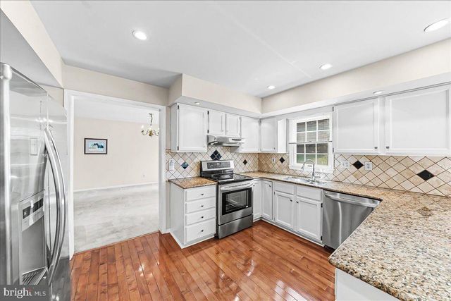 100 TROWBRIDGE LN, Downingtown, PA 19335