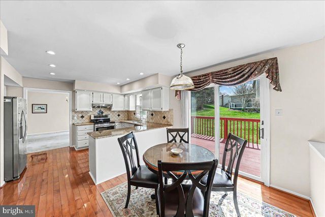 100 TROWBRIDGE LN, Downingtown, PA 19335