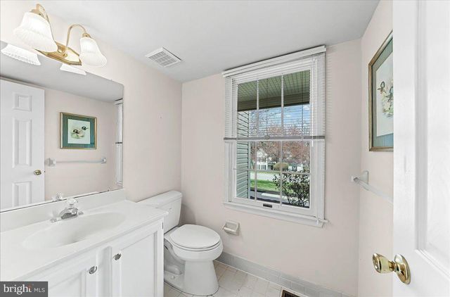 100 TROWBRIDGE LN, Downingtown, PA 19335