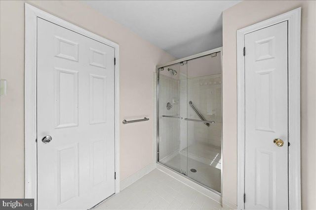 100 TROWBRIDGE LN, Downingtown, PA 19335