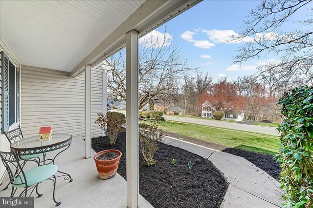 100 TROWBRIDGE LN, Downingtown, PA 19335