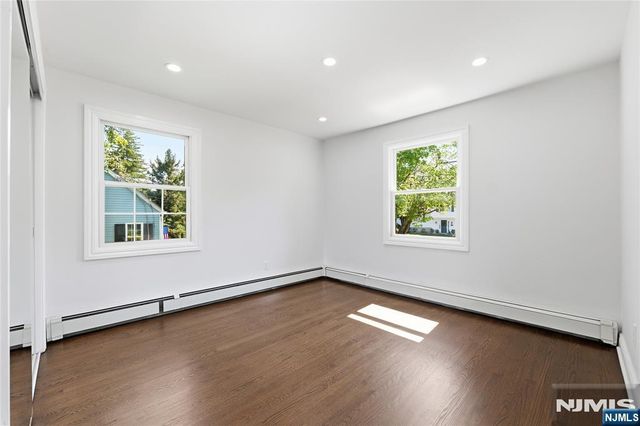 251 W Midland Avenue, Paramus, NJ 07652
