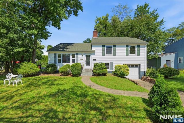 251 W Midland Avenue, Paramus, NJ 07652