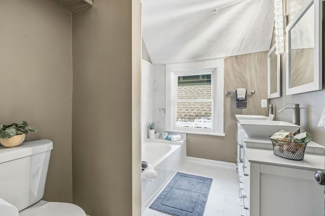 2416 Harriet Avenue, Minneapolis, MN 55405