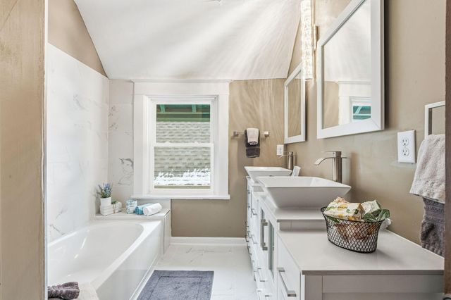 2416 Harriet Avenue, Minneapolis, MN 55405