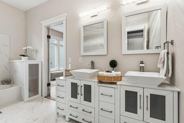 2416 Harriet Avenue, Minneapolis, MN 55405