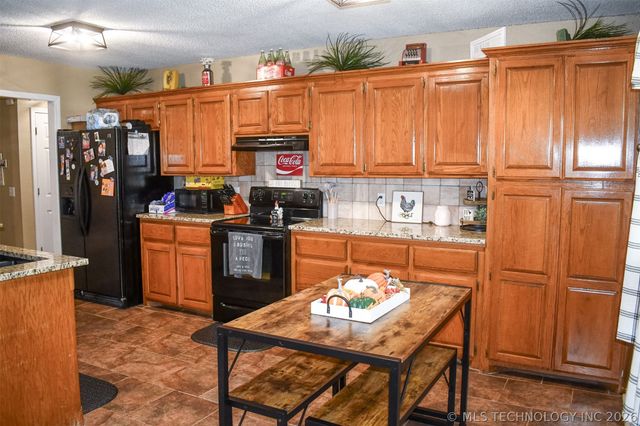 1108 Bermuda Drive, Stigler, OK 74462