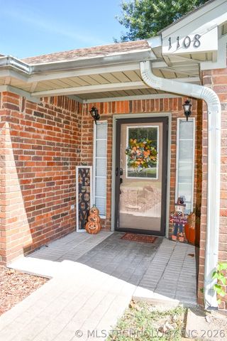 1108 Bermuda Drive, Stigler, OK 74462