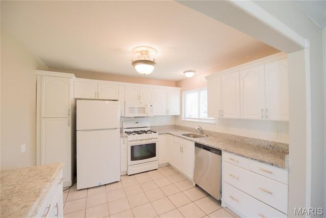 2175 Collier Drive, Florissant, MO 63031