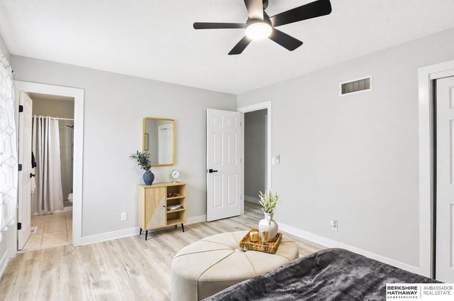 3302 E Dutchman Circle, Bellevue, NE 68123