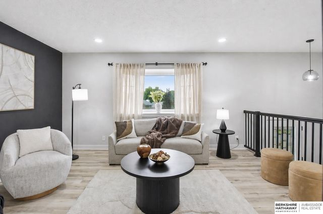 3302 E Dutchman Circle, Bellevue, NE 68123