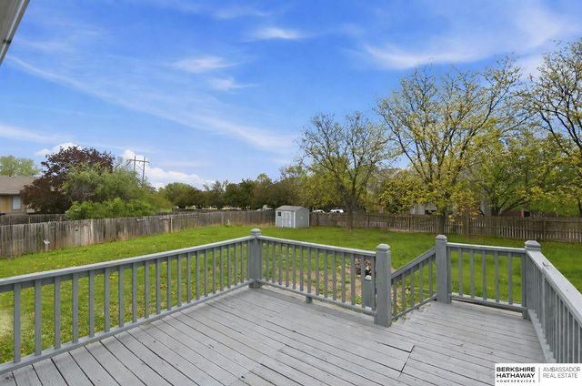 3302 E Dutchman Circle, Bellevue, NE 68123