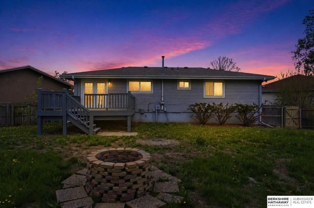 3302 E Dutchman Circle, Bellevue, NE 68123