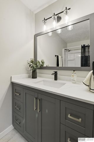 3302 E Dutchman Circle, Bellevue, NE 68123