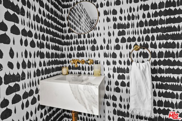 23255 Mariposa De Oro Street, Malibu, CA 90265