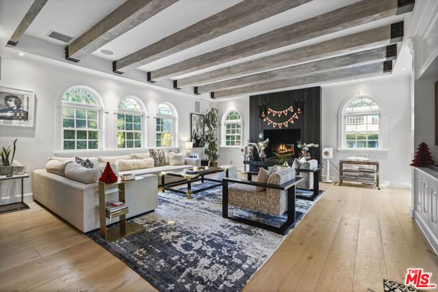 23255 Mariposa De Oro Street, Malibu, CA 90265