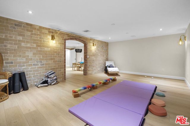 23255 Mariposa De Oro Street, Malibu, CA 90265